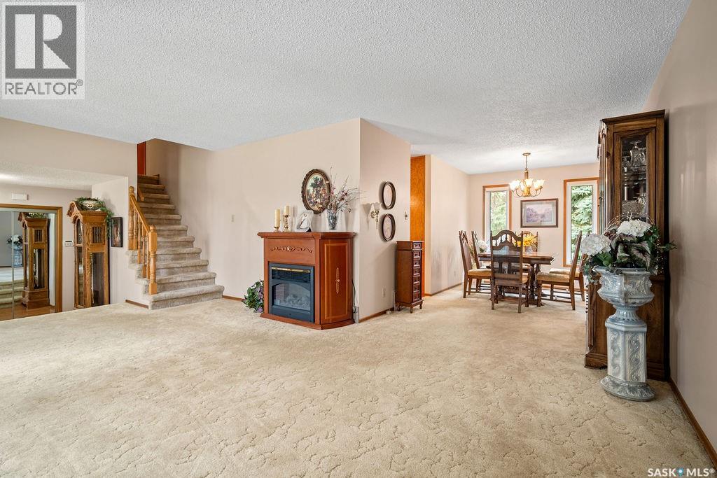 287 Hodgins Crescent N, Regina, Saskatchewan  S4X 2T2 - Photo 9 - SK035574