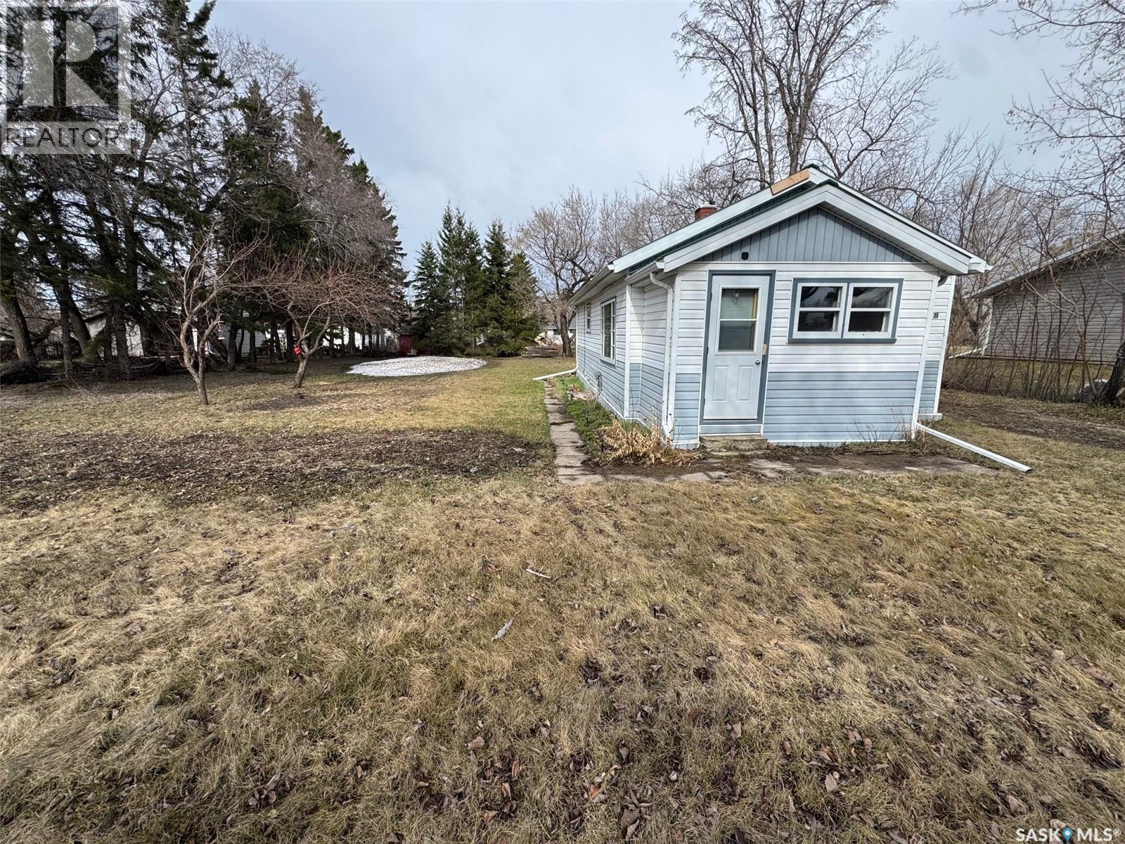 228 2nd Avenue, Spalding, Saskatchewan  S0K 4C0 - Photo 1 - SK035535