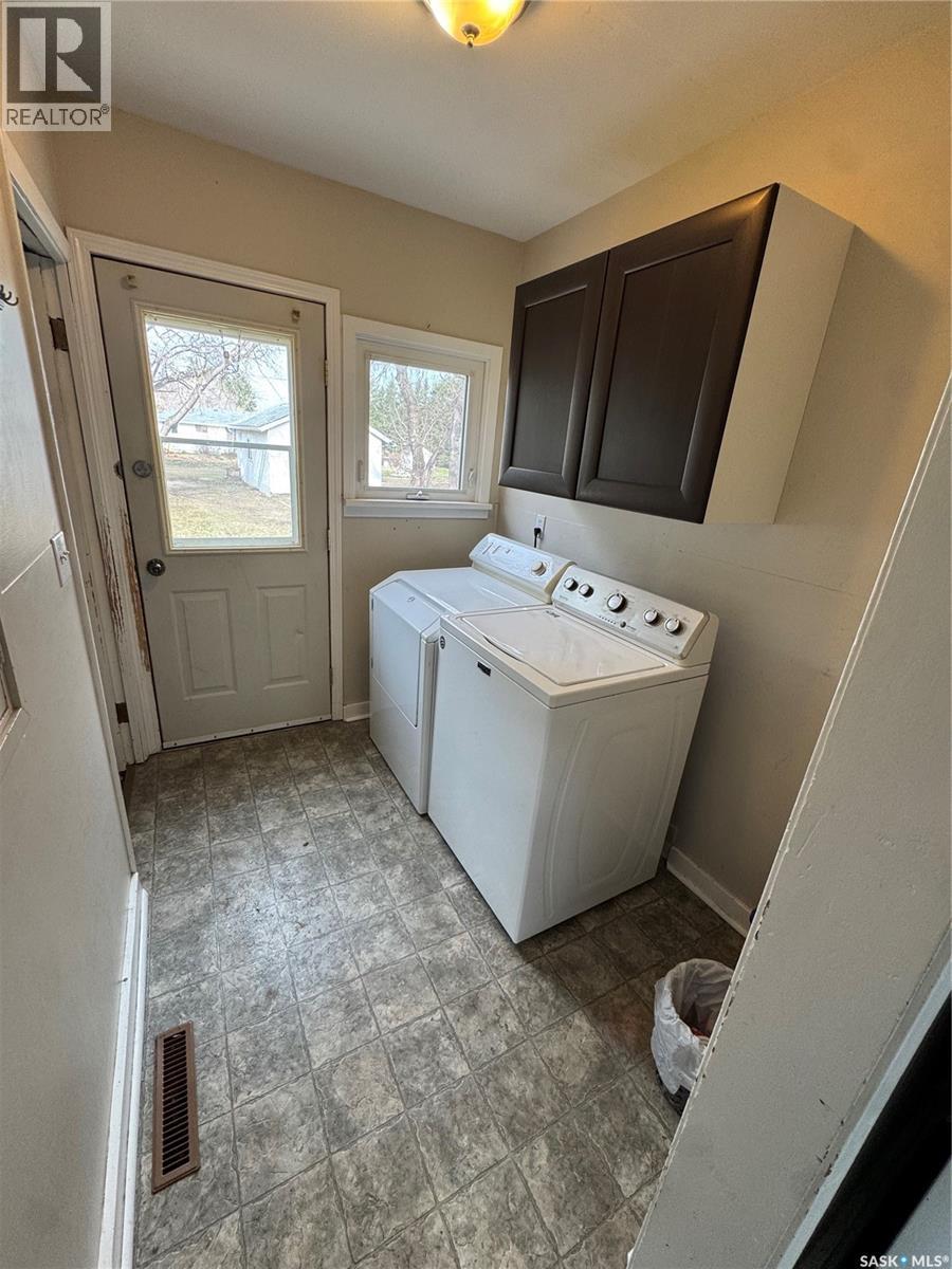 228 2nd Avenue, Spalding, Saskatchewan  S0K 4C0 - Photo 11 - SK035535