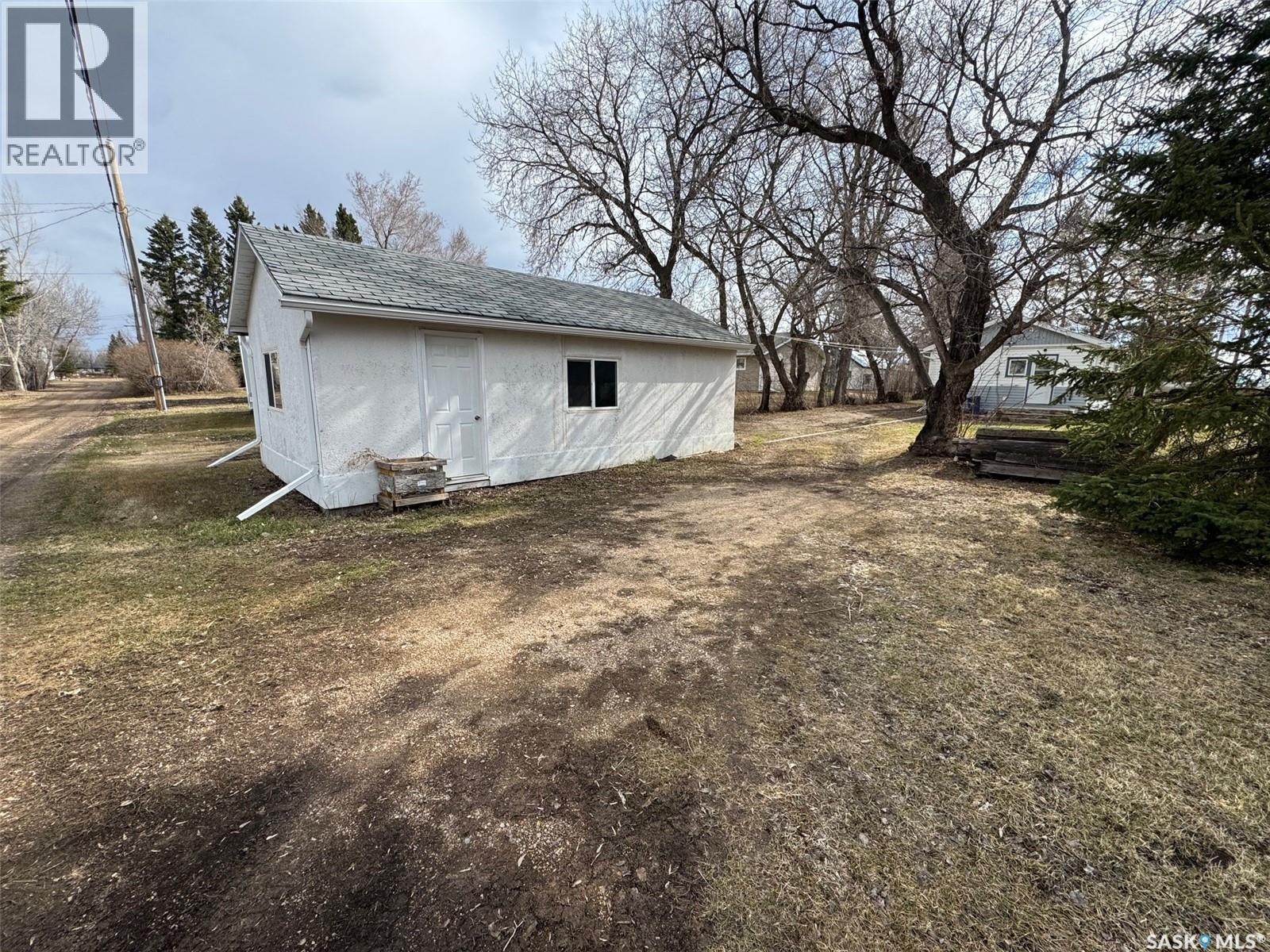 228 2nd Avenue, Spalding, Saskatchewan  S0K 4C0 - Photo 5 - SK035535