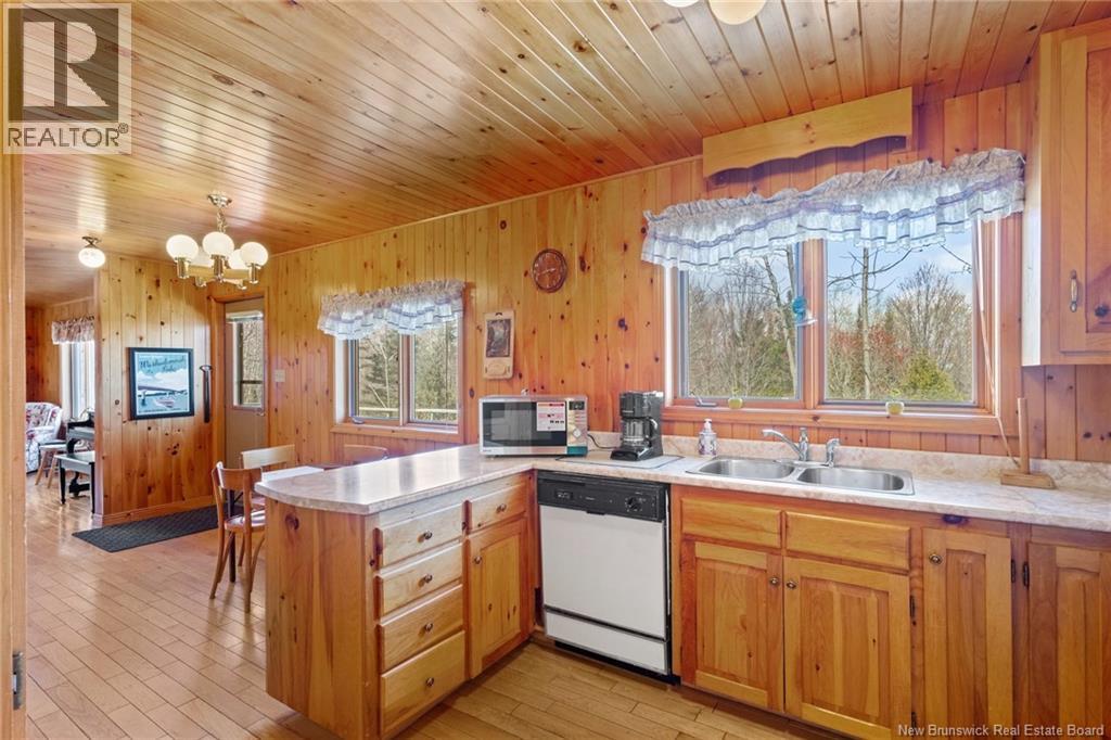 2051 Lakeview Road, Cambridge-Narrows, New Brunswick  E4C 1M6 - Photo 26 - NB138254