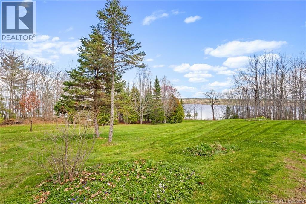 2051 Lakeview Road, Cambridge-Narrows, New Brunswick  E4C 1M6 - Photo 5 - NB138254