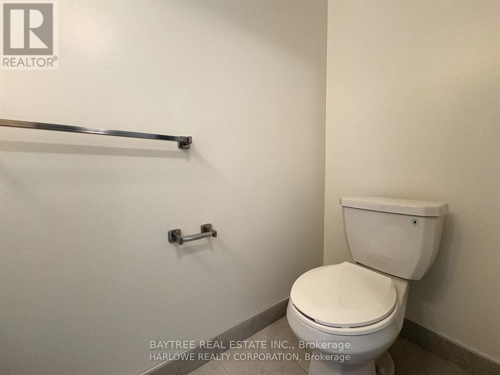812 - 185 Deerfield Road, Newmarket, Ontario  L3Y 0G7 - Photo 15 - N13111254