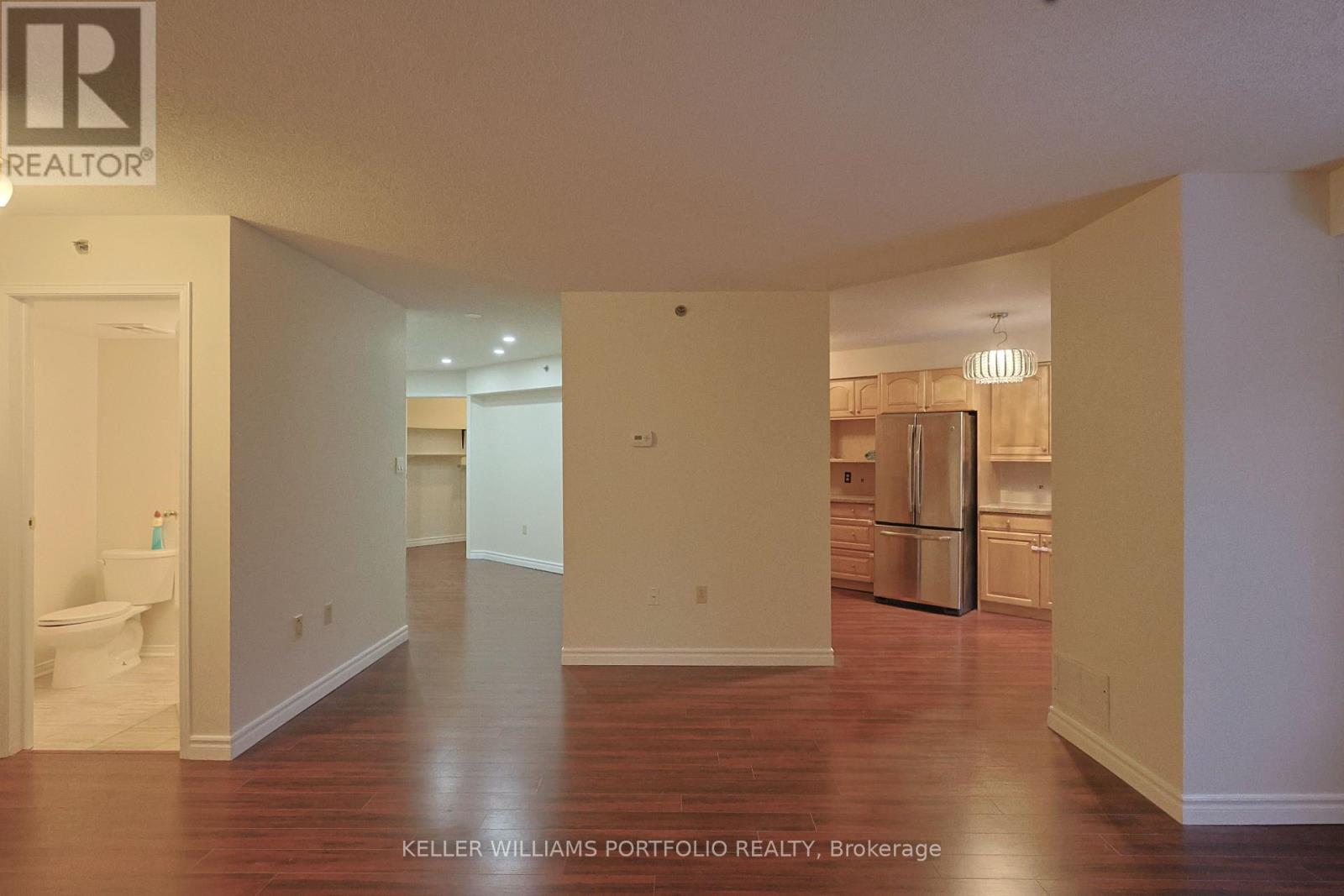 #733 - 75 Weldrick Road E, Richmond Hill, Ontario  L4C 0H9 - Photo 4 - N13111436