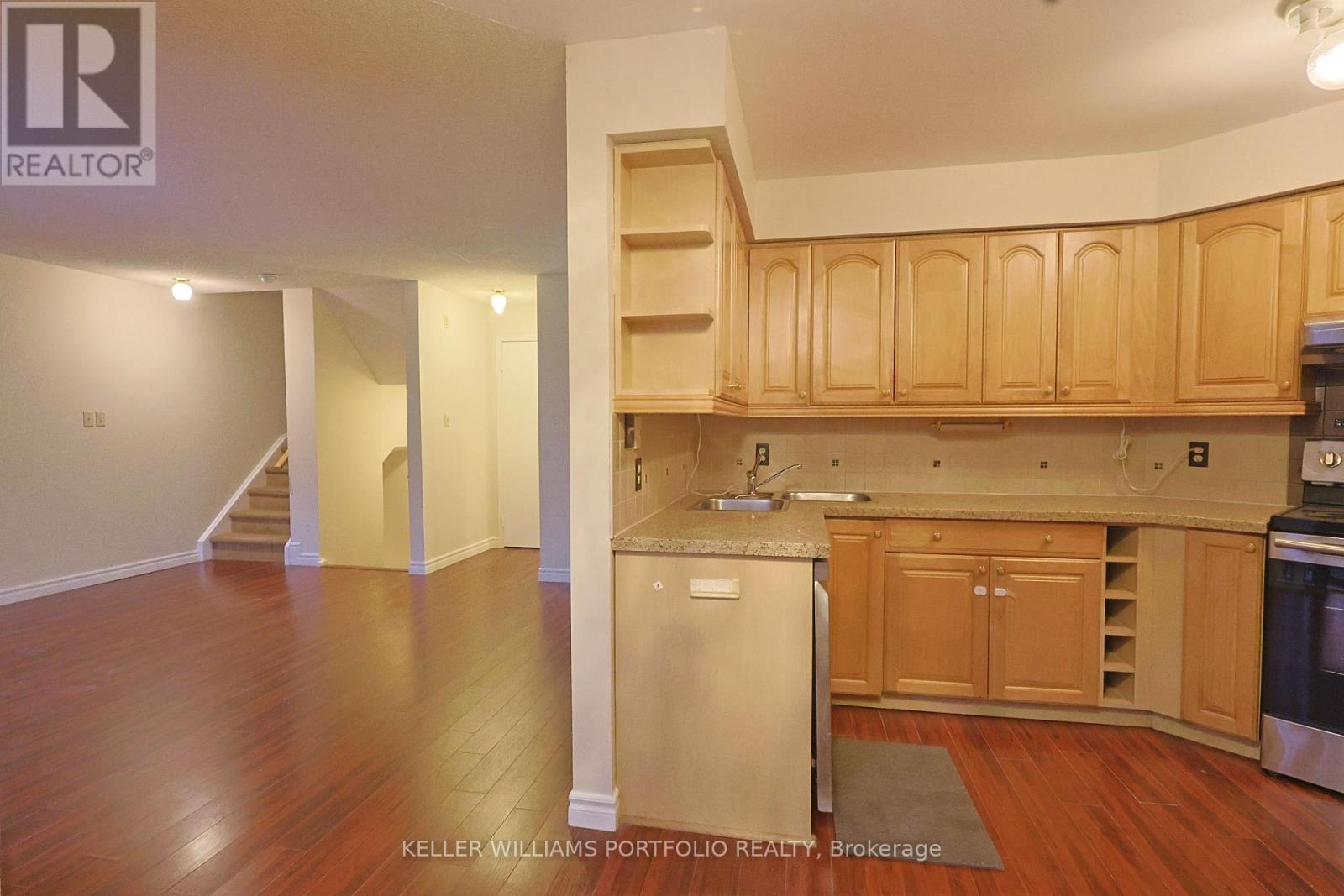 #733 - 75 Weldrick Road E, Richmond Hill, Ontario  L4C 0H9 - Photo 7 - N13111436