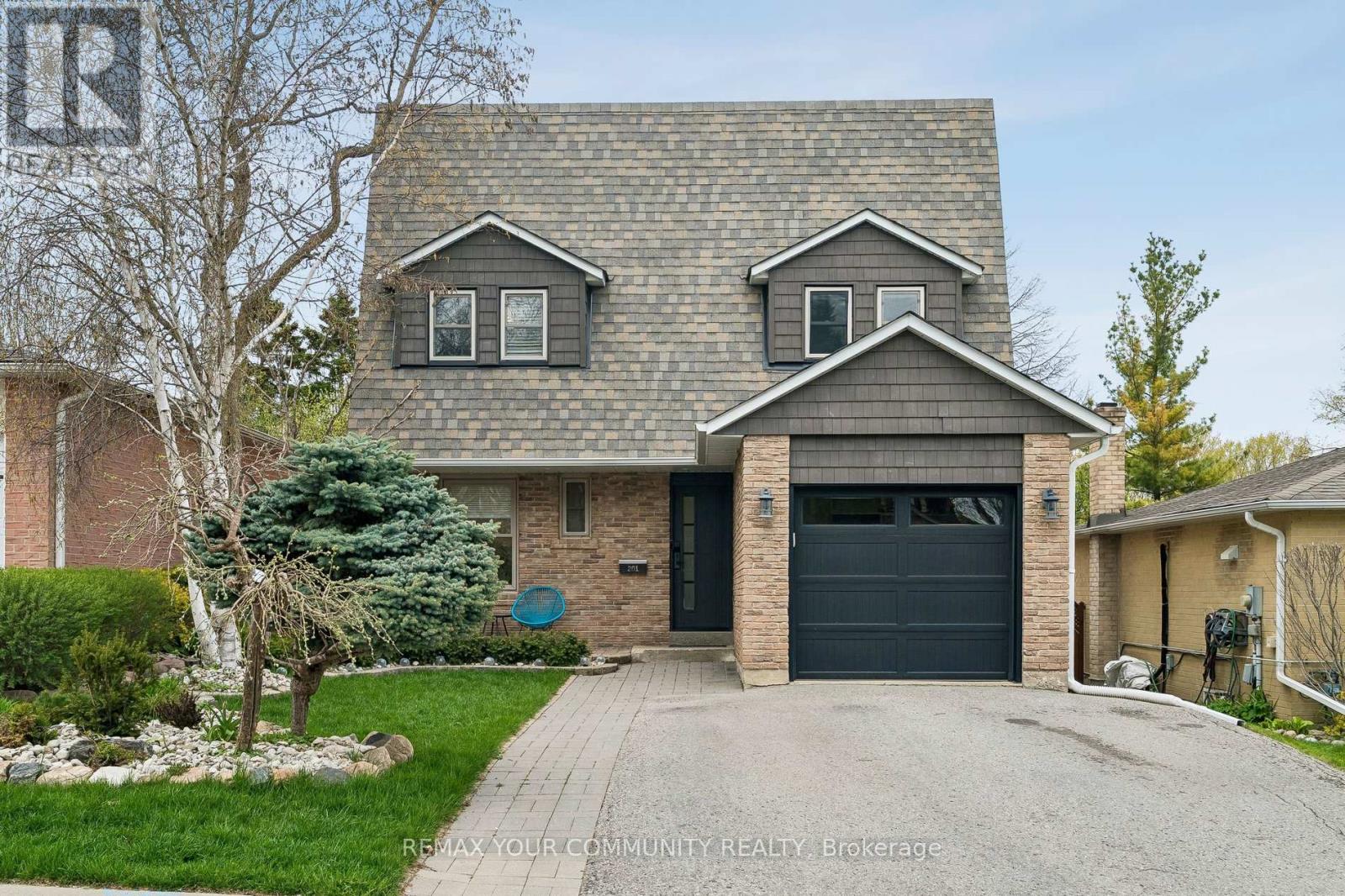 201 LLOYD AVENUE, Newmarket, Ontario