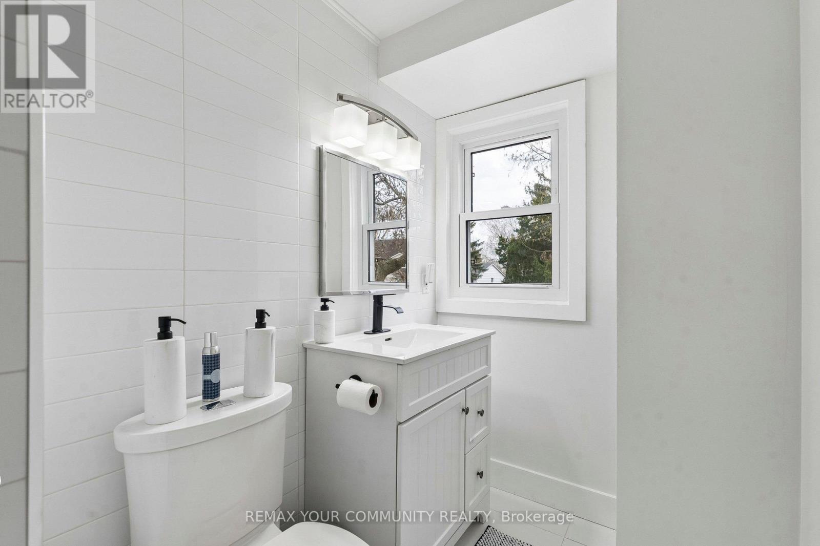 201 Lloyd Avenue, Newmarket, Ontario  L3Y 5L4 - Photo 19 - N13111448