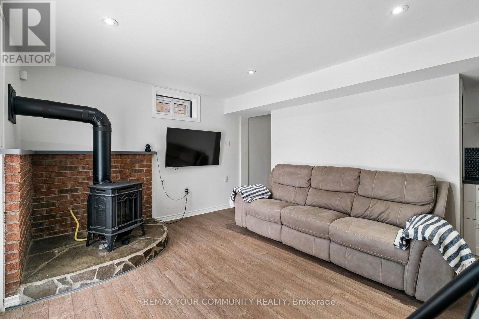 201 Lloyd Avenue, Newmarket, Ontario  L3Y 5L4 - Photo 25 - N13111448