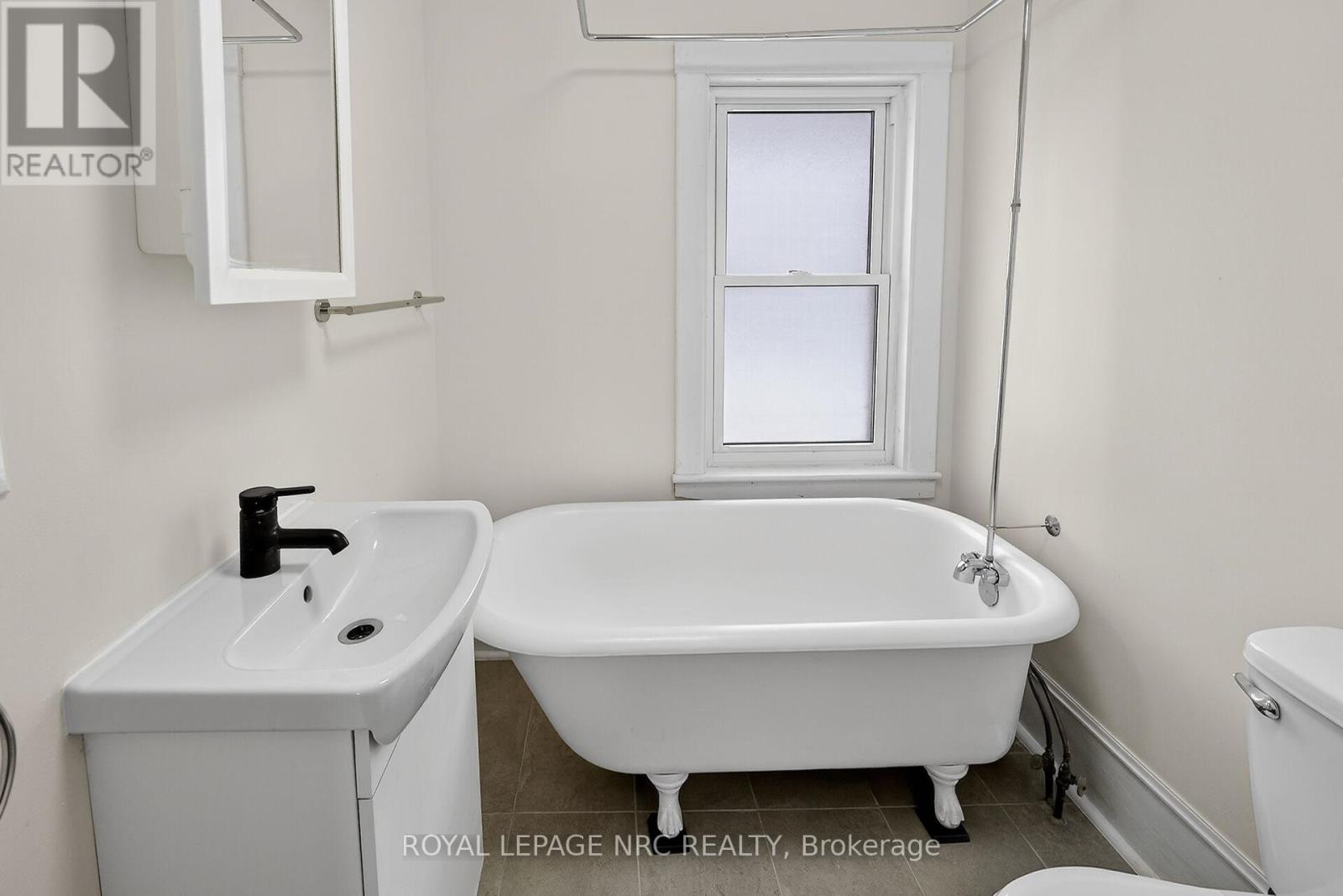 211 Lincoln Street, Welland, Ontario  L3B 4M8 - Photo 15 - X12829514