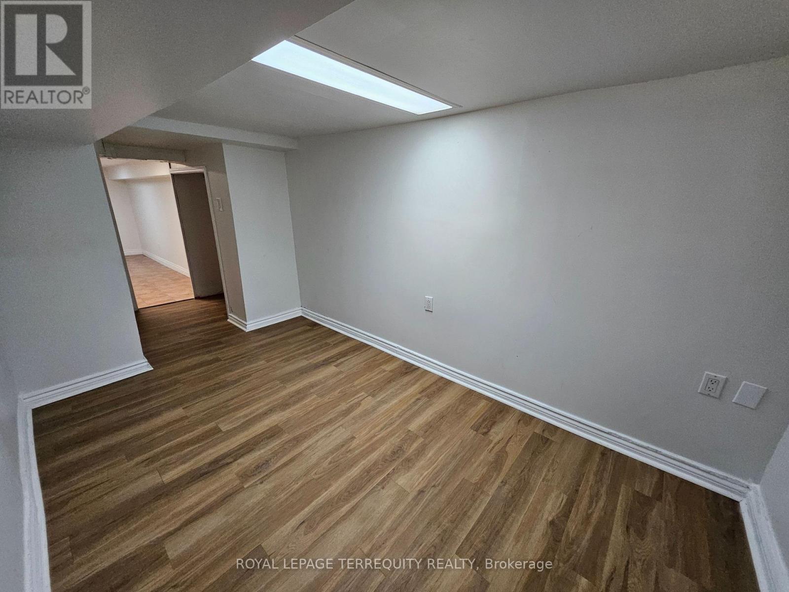14 Hollis Street, Toronto, Ontario  M6M 4M9 - Photo 17 - W13111300
