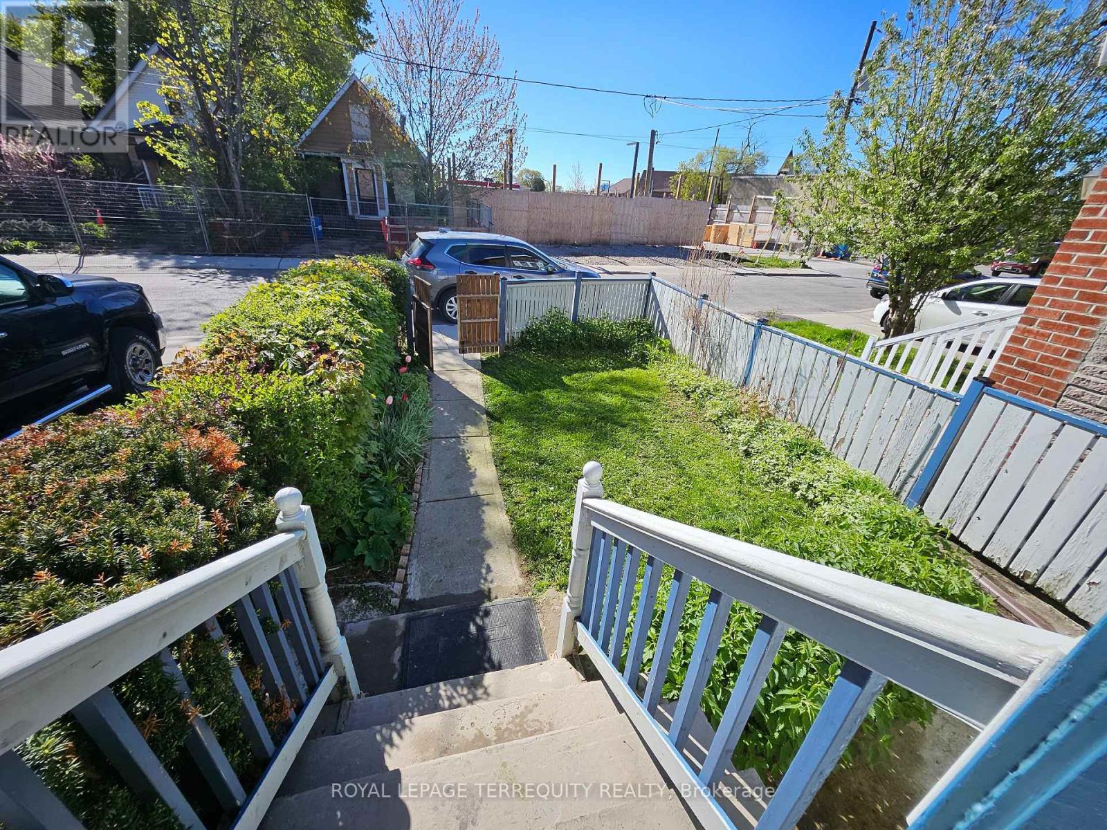 14 Hollis Street, Toronto, Ontario  M6M 4M9 - Photo 2 - W13111300