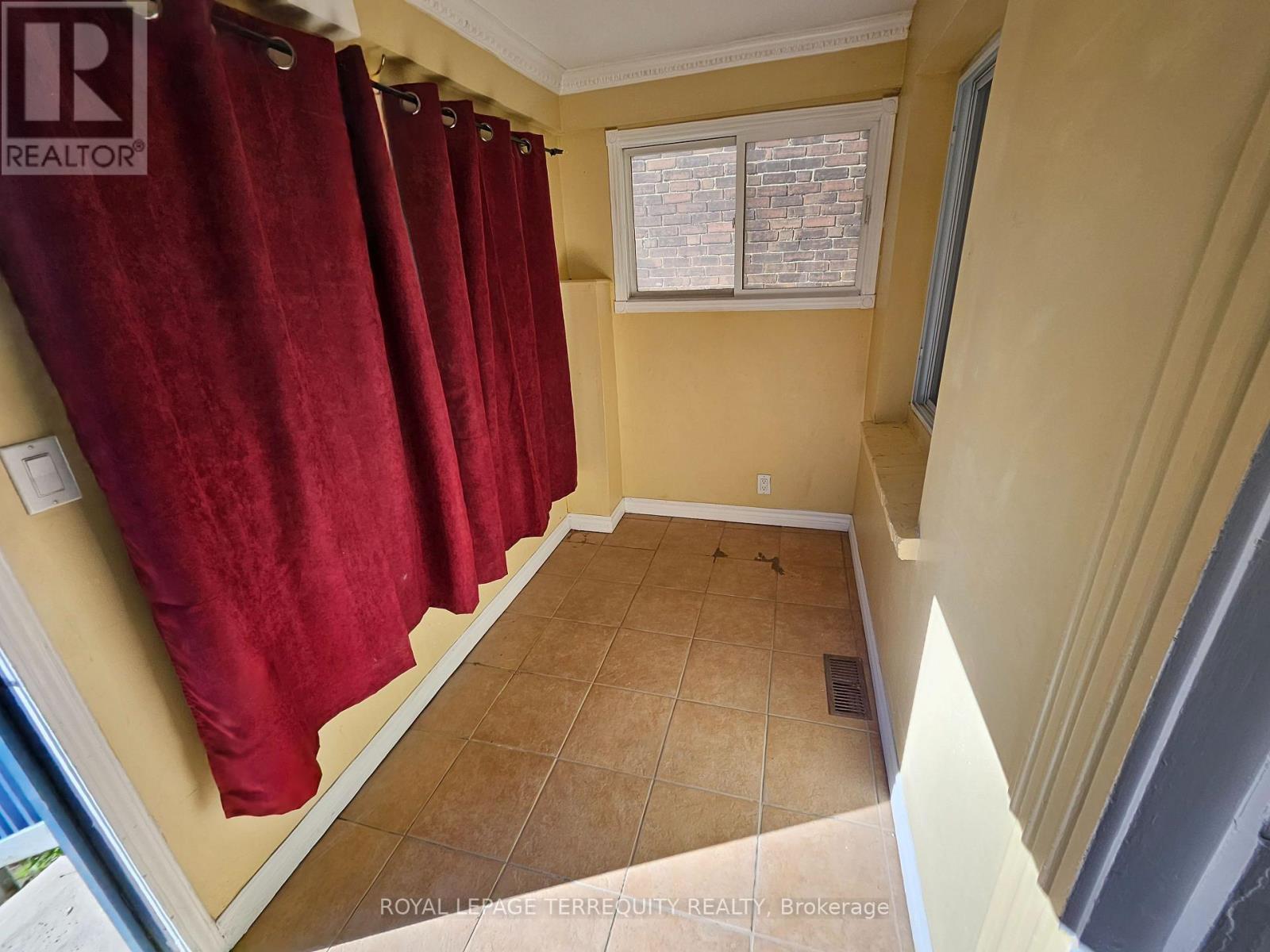 14 Hollis Street, Toronto, Ontario  M6M 4M9 - Photo 21 - W13111300