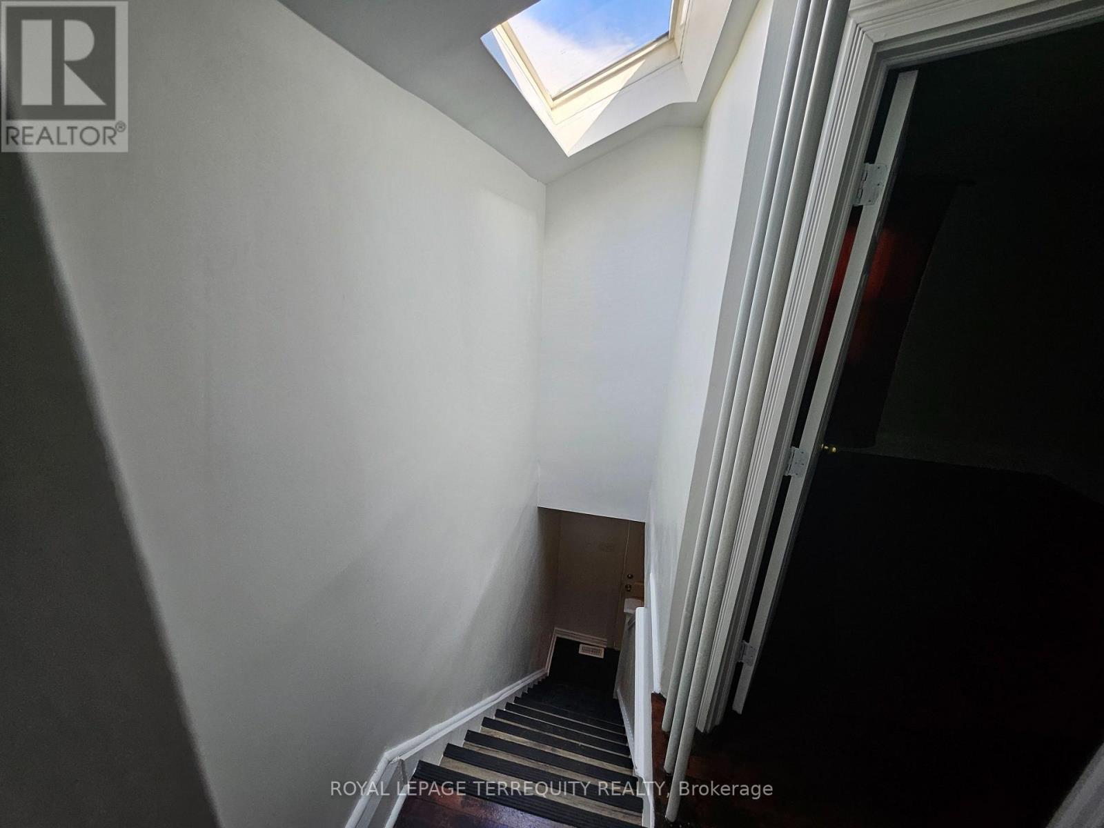 14 Hollis Street, Toronto, Ontario  M6M 4M9 - Photo 26 - W13111300