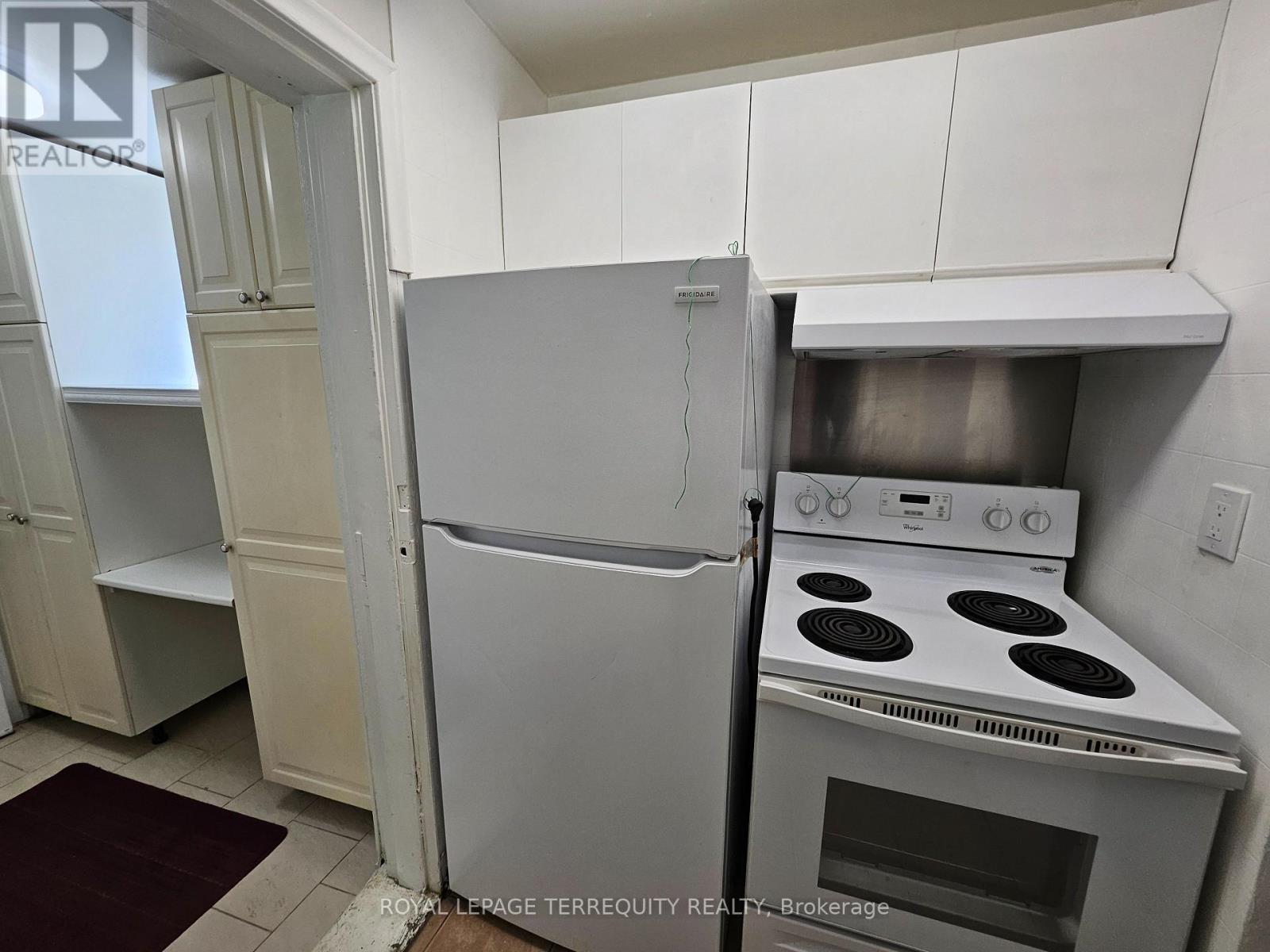 14 Hollis Street, Toronto, Ontario  M6M 4M9 - Photo 35 - W13111300
