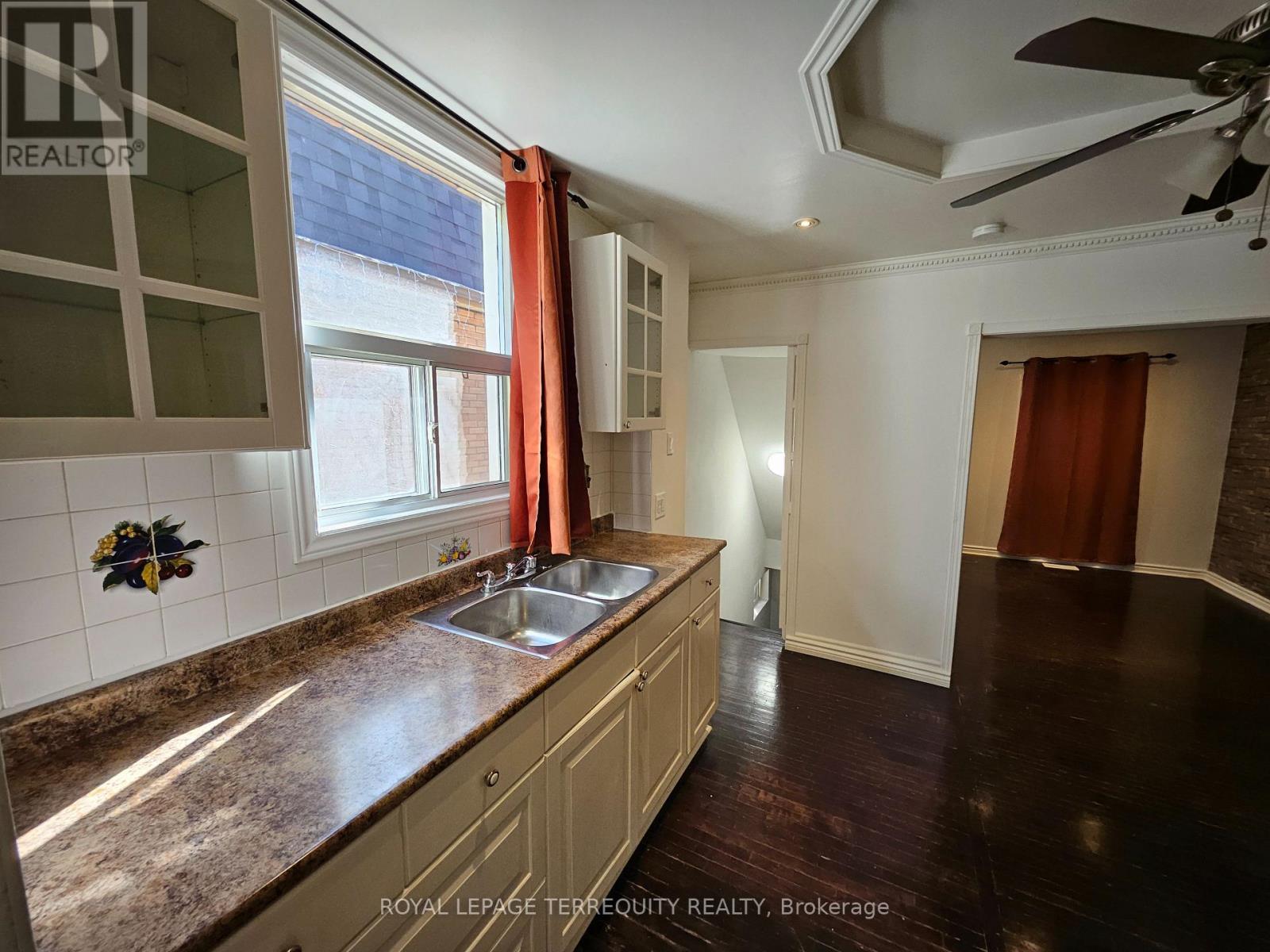 14 Hollis Street, Toronto, Ontario  M6M 4M9 - Photo 6 - W13111300