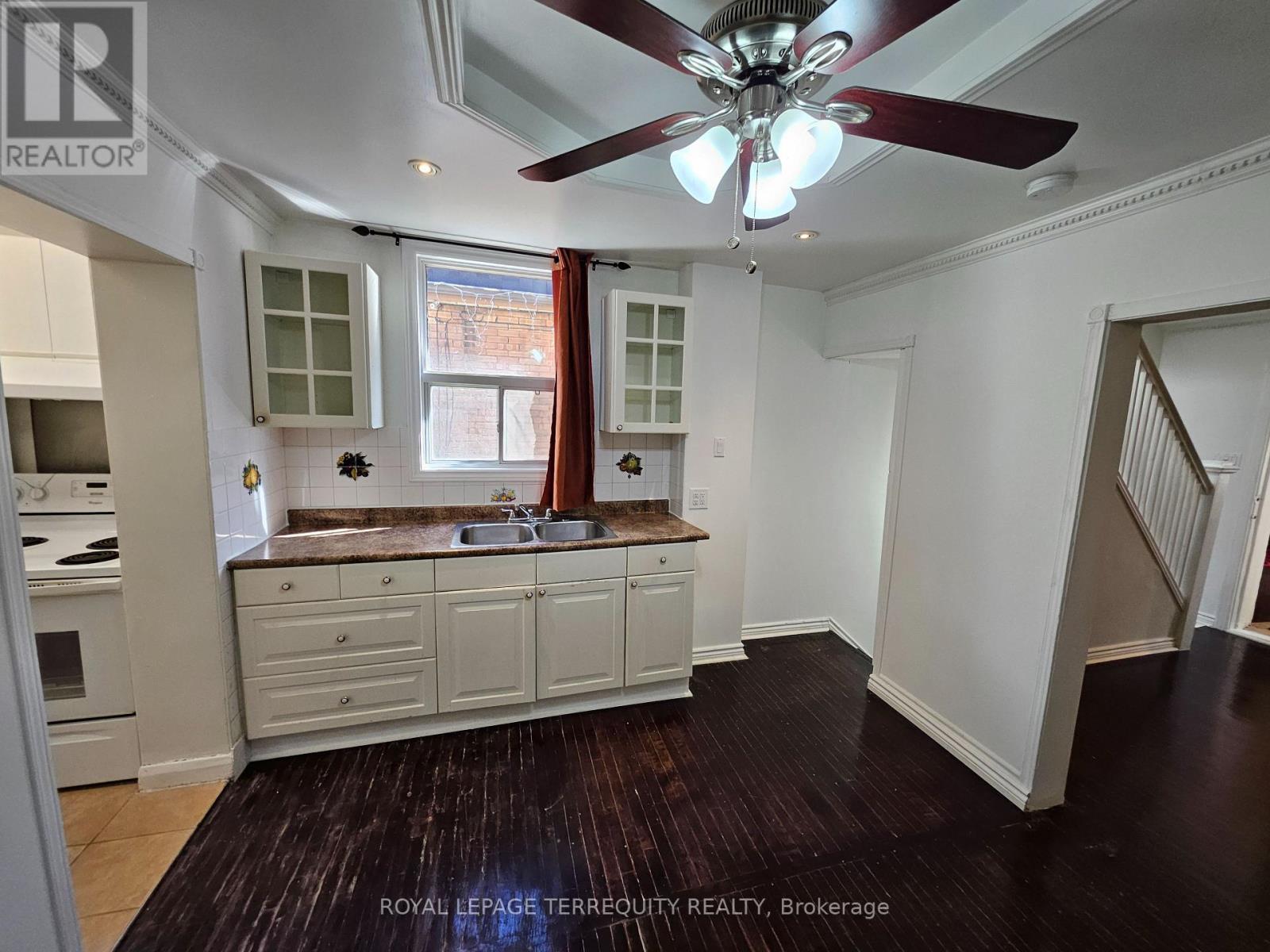 14 Hollis Street, Toronto, Ontario  M6M 4M9 - Photo 7 - W13111300
