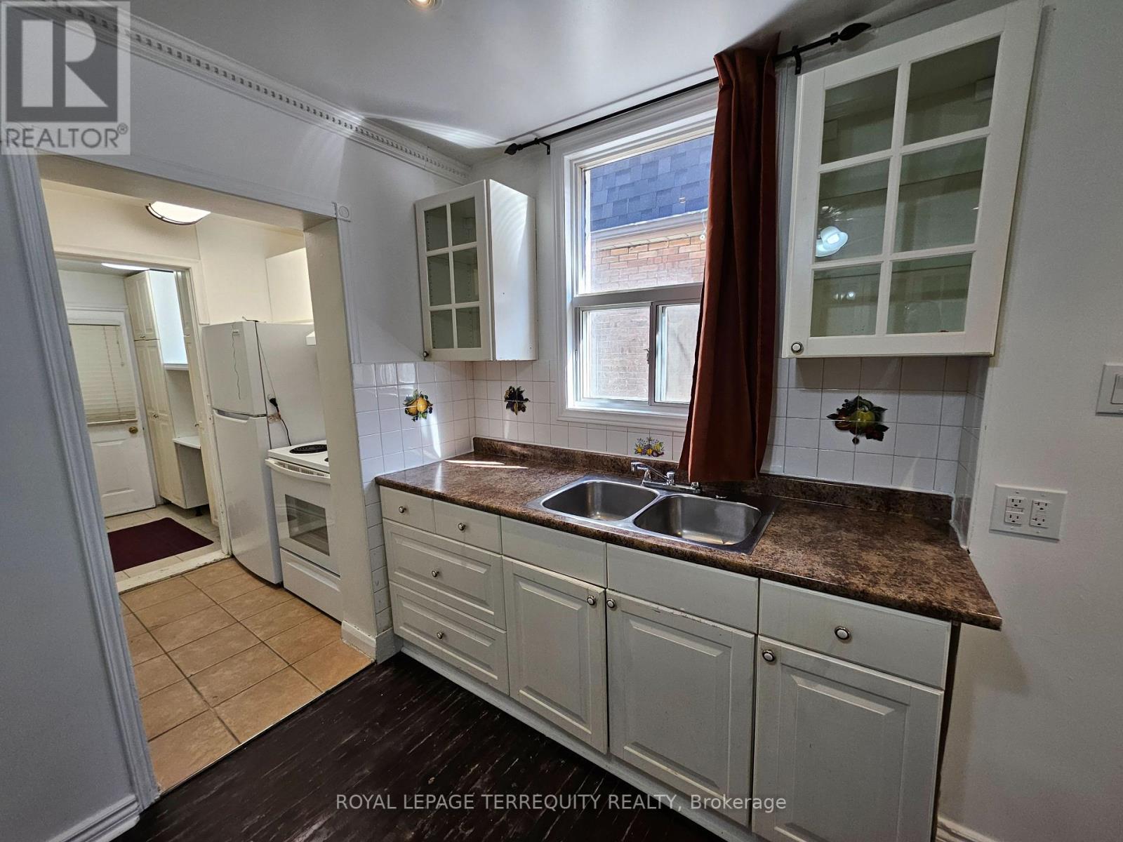 14 Hollis Street, Toronto, Ontario  M6M 4M9 - Photo 8 - W13111300