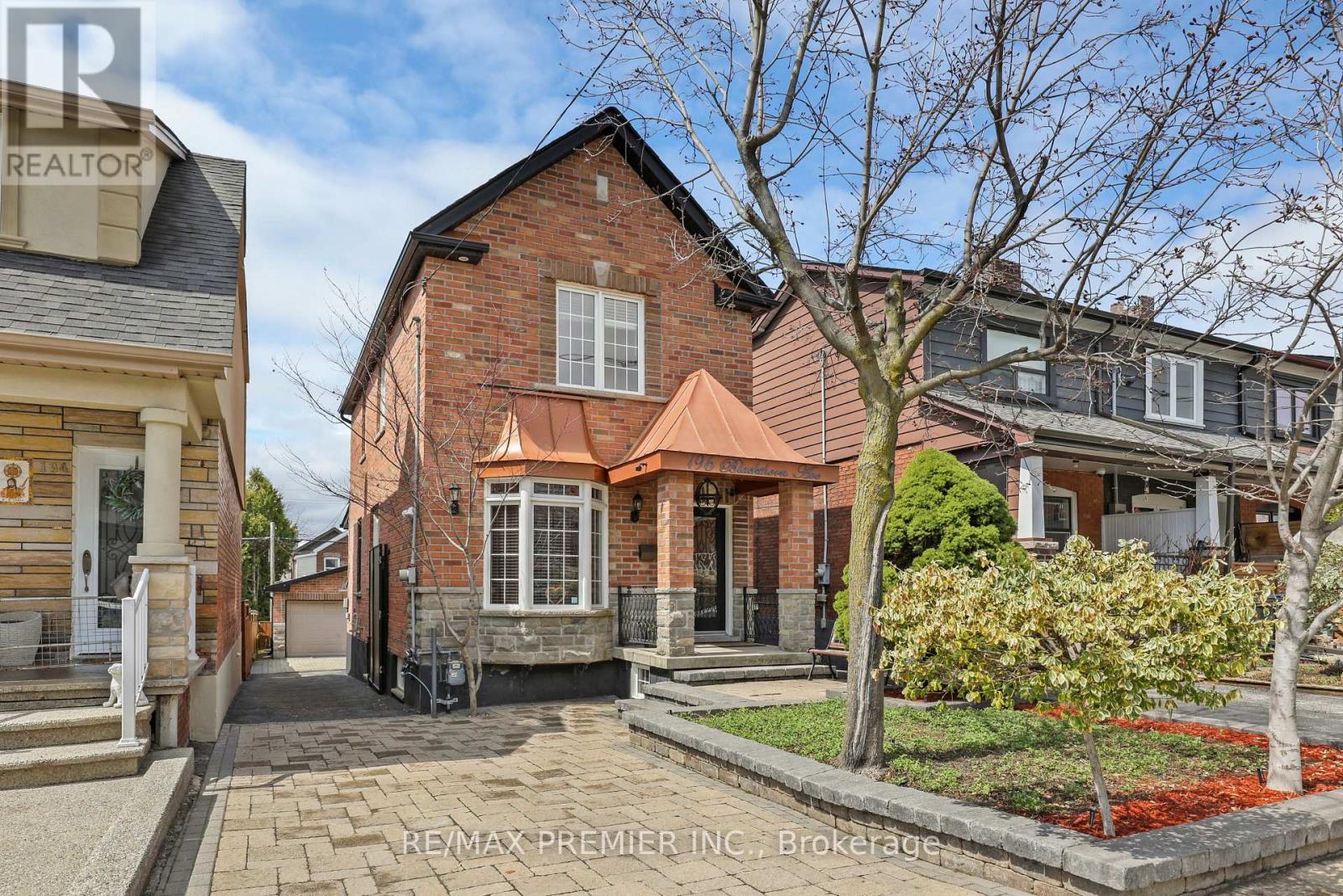 196 BLACKTHORN AVENUE, Toronto, Ontario