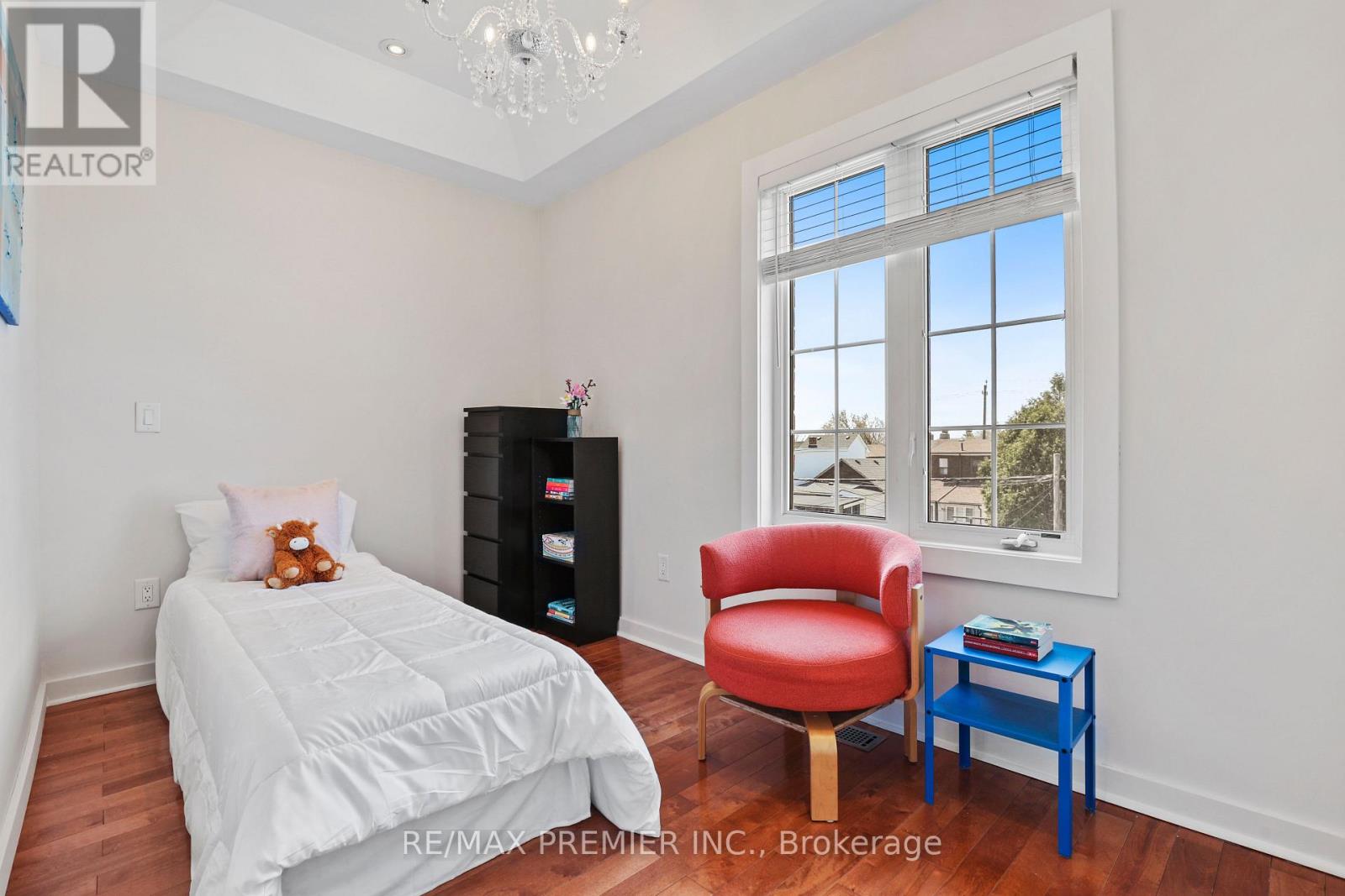 196 Blackthorn Avenue, Toronto, Ontario  M6N 3H8 - Photo 17 - W13111358