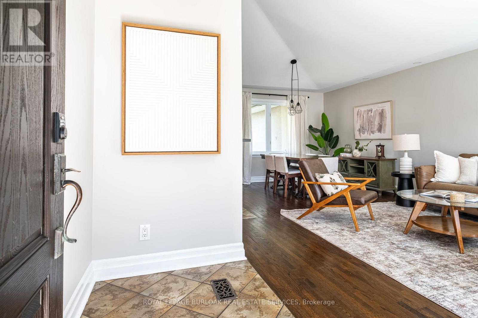 1239 Baldwin Drive, Oakville, Ontario  L6J 2W4 - Photo 7 - W13111362