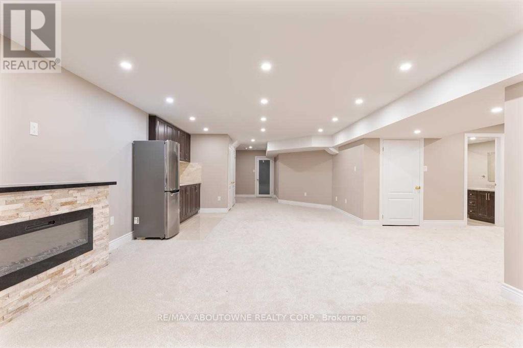 2500 Millstone Drive, Oakville, Ontario  L6M 0H5 - Photo 18 - W13111442
