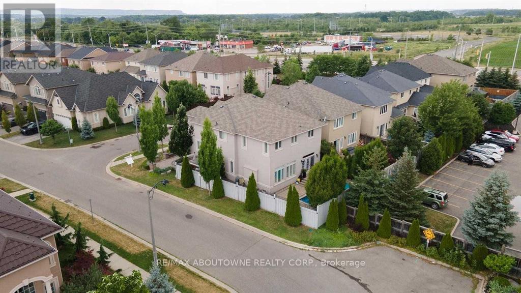 2500 Millstone Drive, Oakville, Ontario  L6M 0H5 - Photo 27 - W13111442
