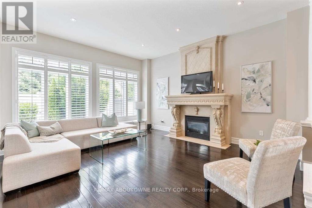2500 Millstone Drive, Oakville, Ontario  L6M 0H5 - Photo 7 - W13111442