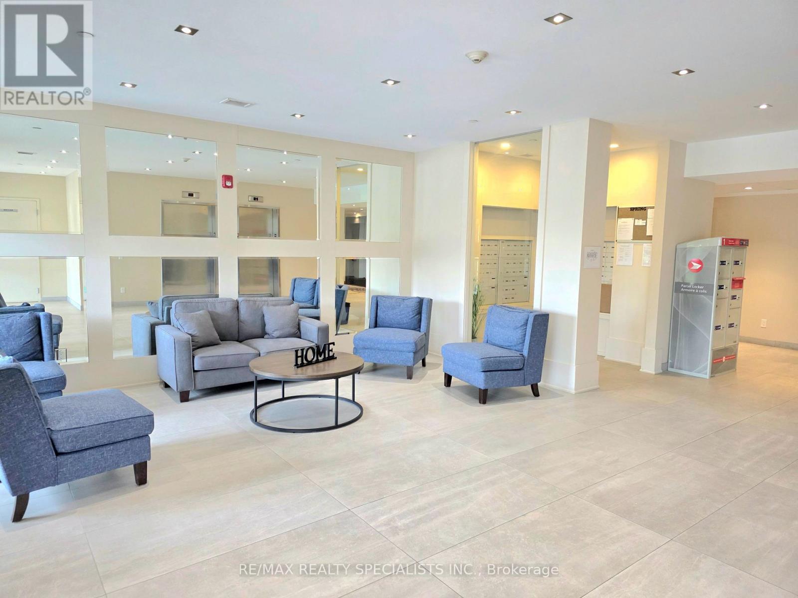 401 - 4040 Upper Middle Road, Burlington, Ontario  L7M 0H2 - Photo 2 - W13111460