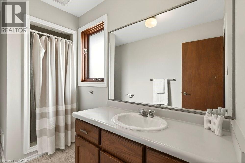 8 Wyvis Court, Stoney Creek, Ontario  L8G 4W3 - Photo 32 - 40823422