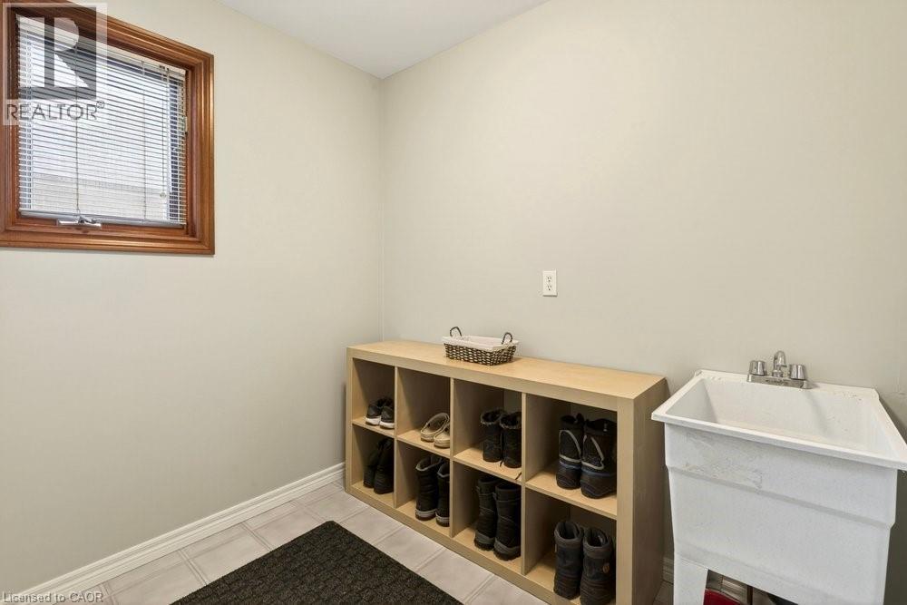 8 Wyvis Court, Stoney Creek, Ontario  L8G 4W3 - Photo 21 - 40823422
