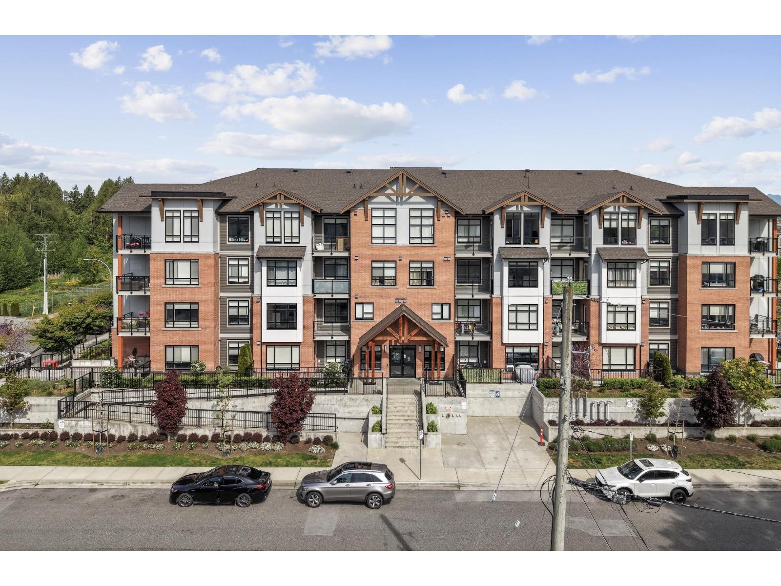 319 19945 Brydon Crescent, Langley, British Columbia  V3A 0P4 - Photo 1 - R3118735