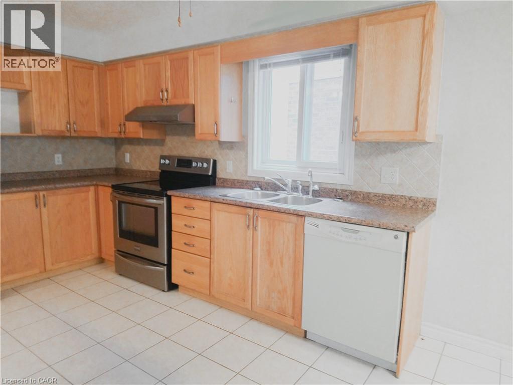 569 Activa Avenue, Kitchener, Ontario  N2E 4C3 - Photo 19 - 40826457