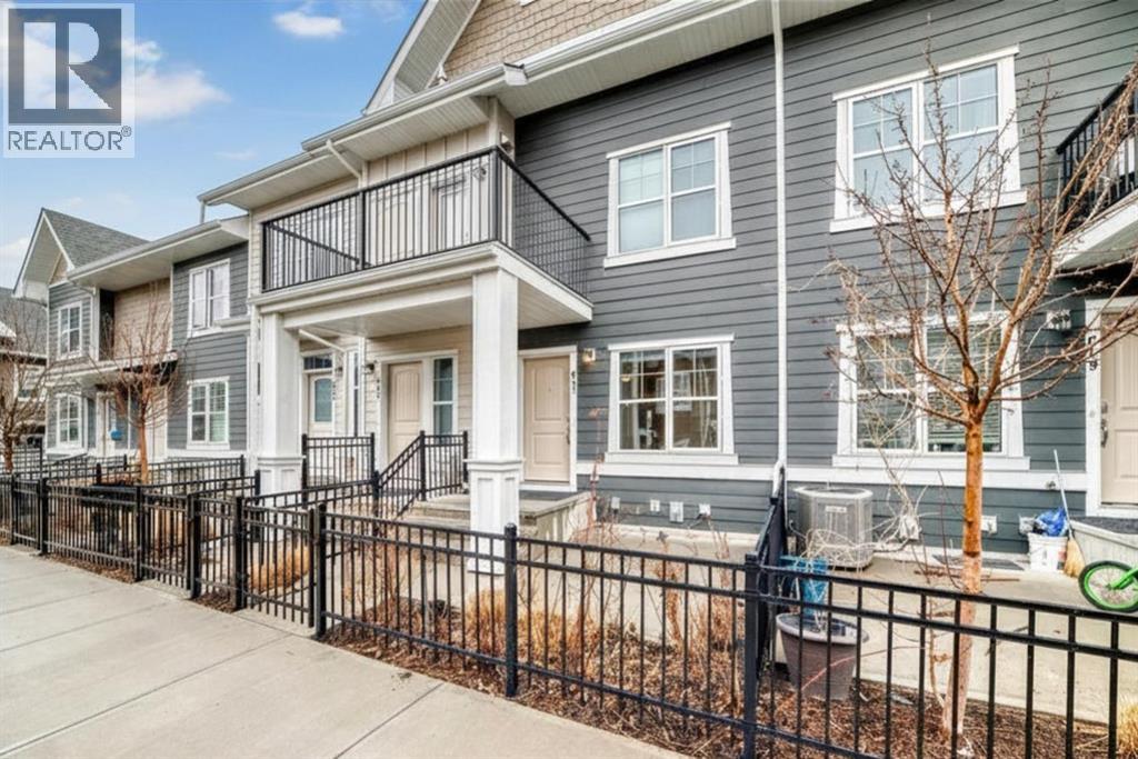 647 Cranbrook Walk Se, Calgary, Alberta  T3M 2V5 - Photo 5 - A2301049