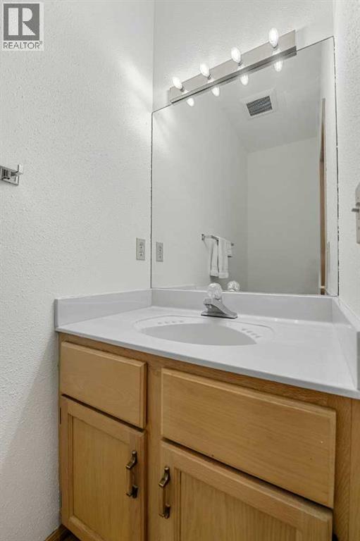 907 Shawnee Drive SW, Calgary, Alberta  T2Y 2G8 - Photo 19 - A2306364