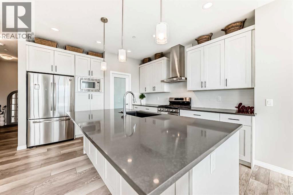 73 Lucas Heights Nw, Calgary, Alberta  T3P 1S8 - Photo 6 - A2309445