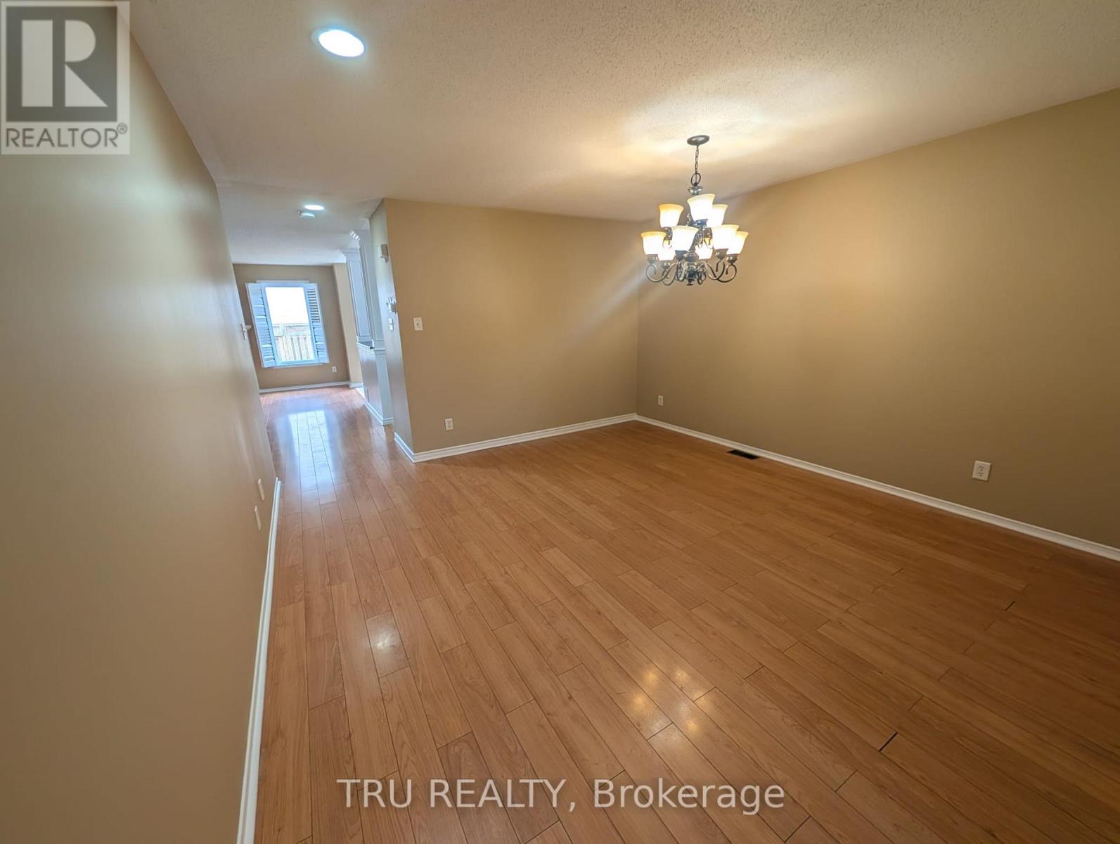 94 Hathaway Drive, Ottawa, Ontario  K2G 6S6 - Photo 3 - X13111682