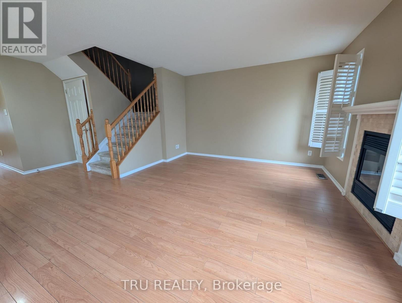94 Hathaway Drive, Ottawa, Ontario  K2G 6S6 - Photo 4 - X13111682