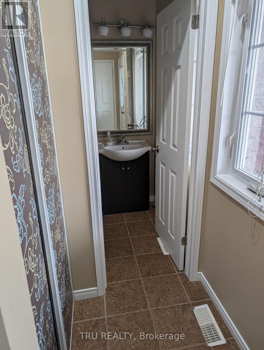94 Hathaway Drive, Ottawa, Ontario  K2G 6S6 - Photo 7 - X13111682