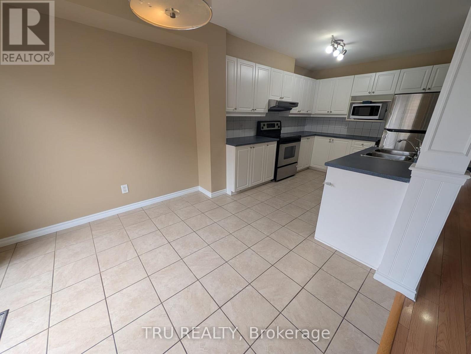 94 Hathaway Drive, Ottawa, Ontario  K2G 6S6 - Photo 8 - X13111682