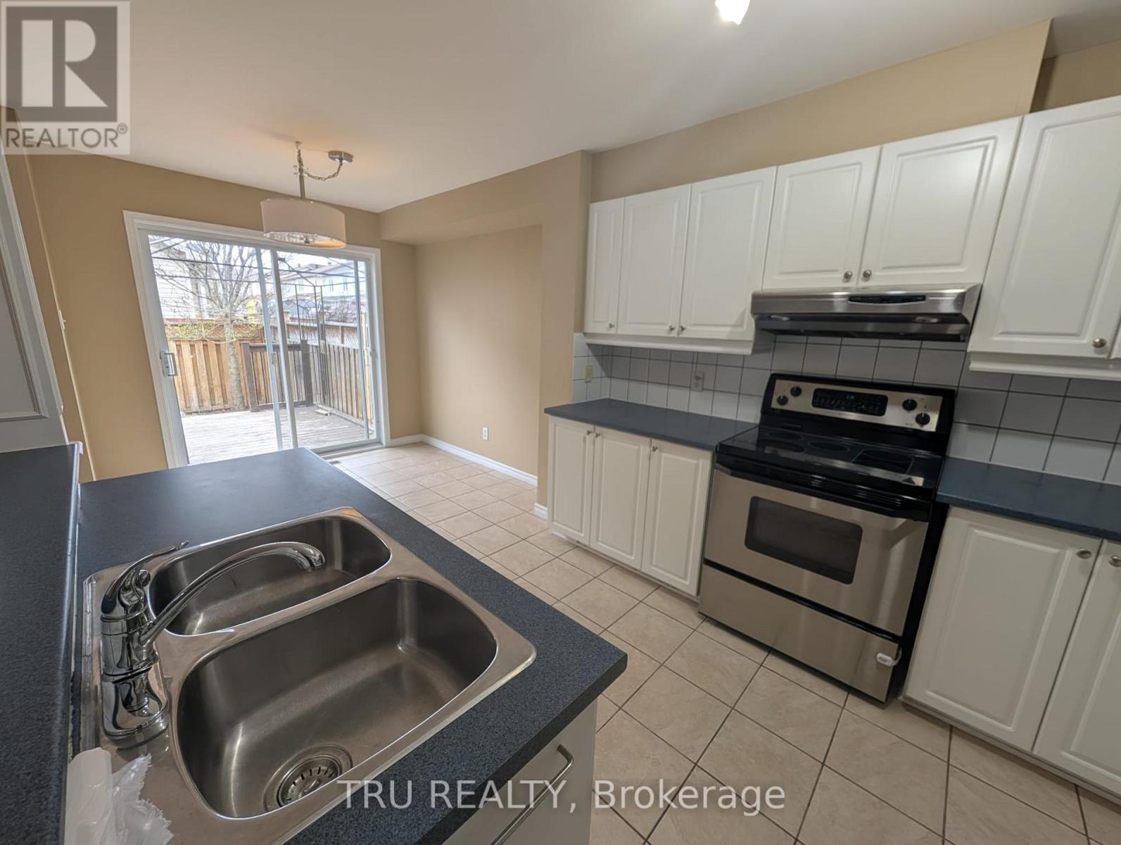 94 Hathaway Drive, Ottawa, Ontario  K2G 6S6 - Photo 9 - X13111682