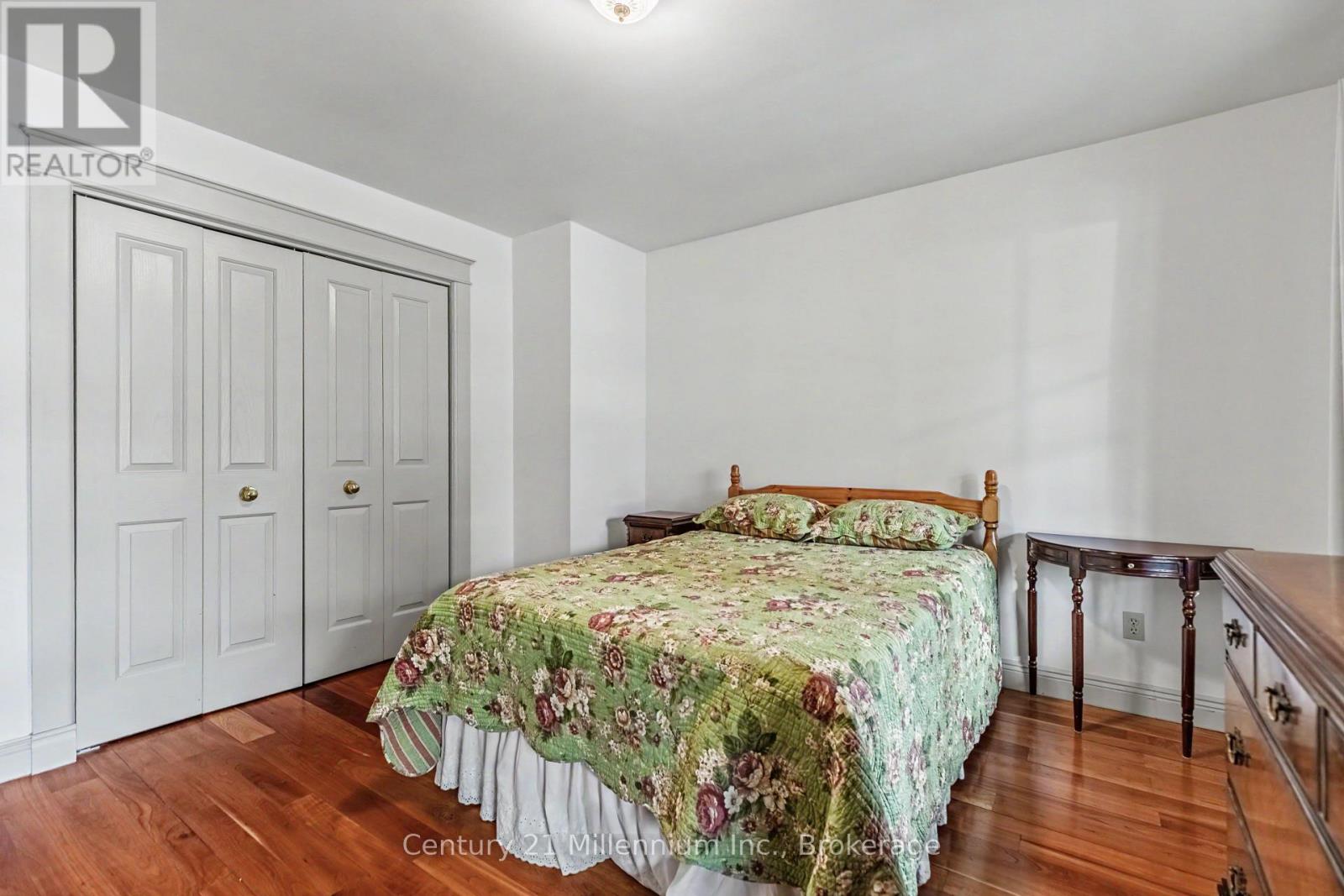 203 Summerhill Road, Saugeen Shores, Ontario N0H 2L0 - Photo 36 - X12965942