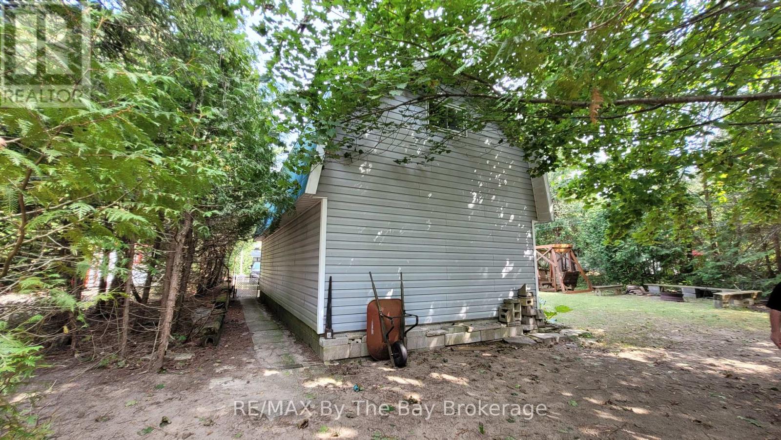 1120 King Edward Avenue, South Bruce Peninsula, Ontario  N0H 2G0 - Photo 29 - X13051386