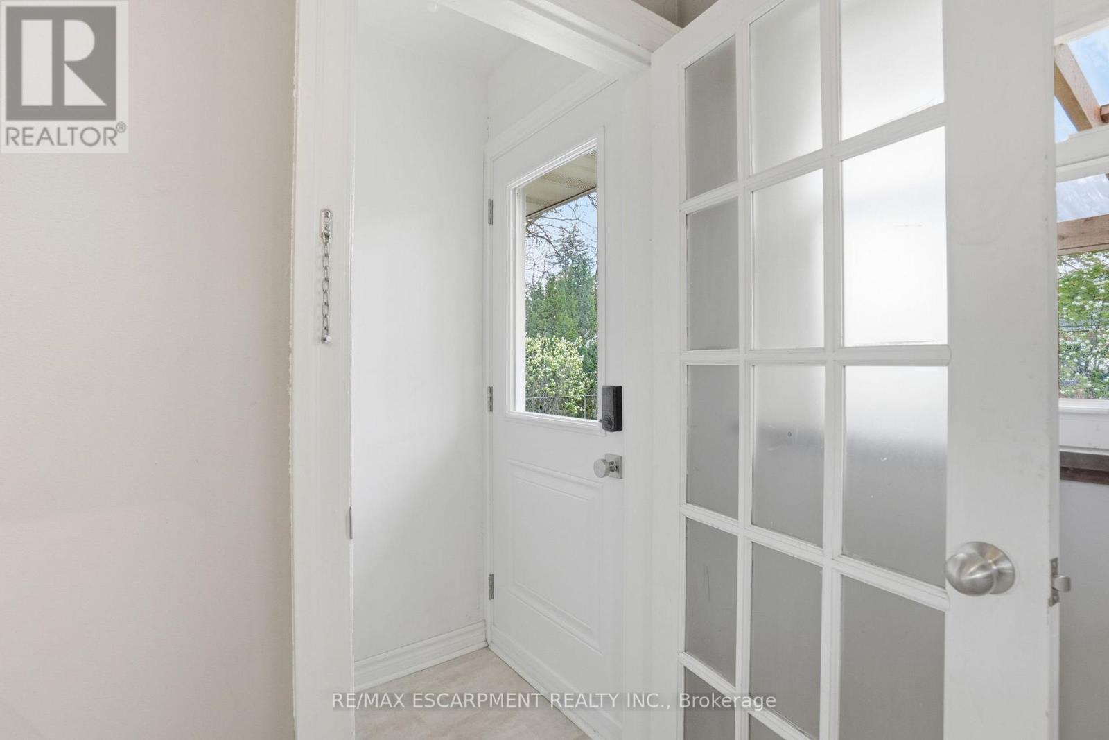 23 Mcmaster Avenue S, Hamilton, Ontario  L9H 4M6 - Photo 29 - X13111428