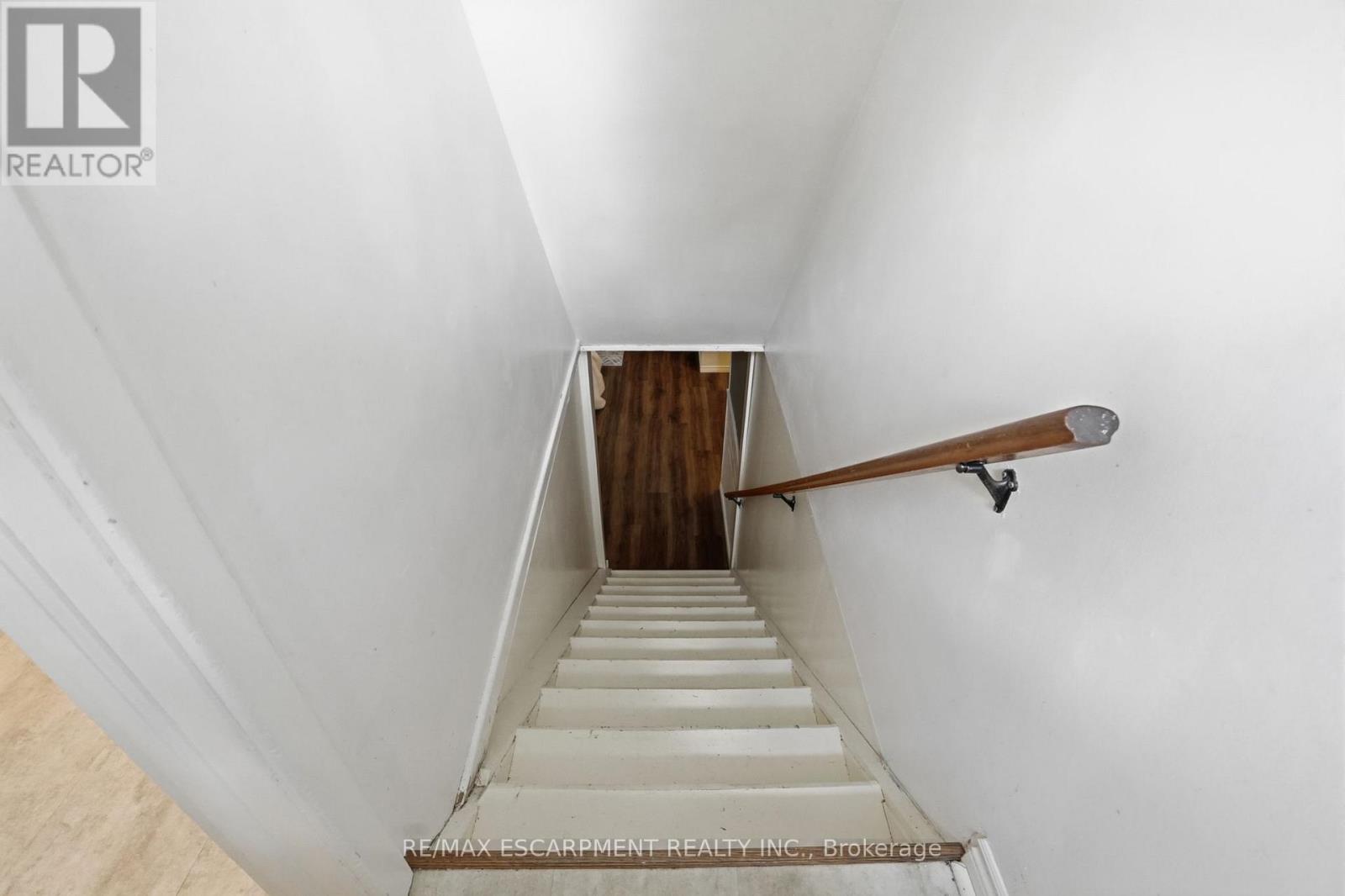 23 Mcmaster Avenue S, Hamilton, Ontario  L9H 4M6 - Photo 30 - X13111428