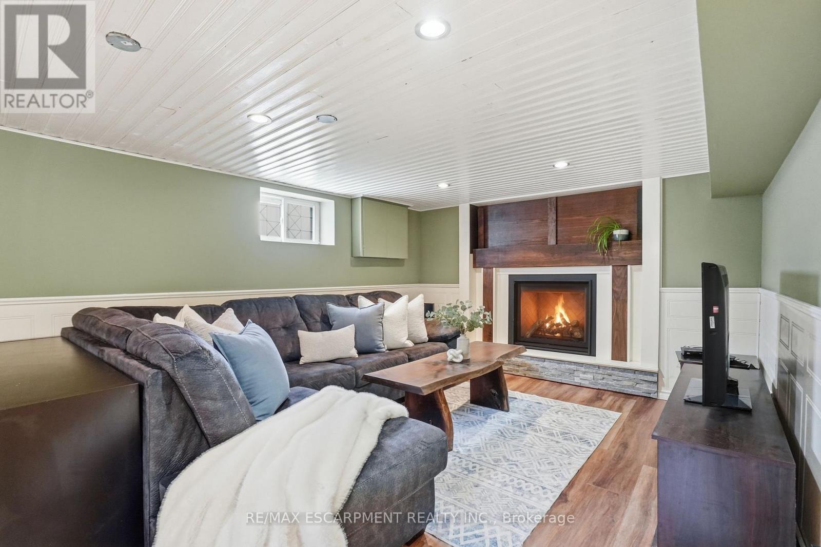 23 Mcmaster Avenue S, Hamilton, Ontario  L9H 4M6 - Photo 32 - X13111428