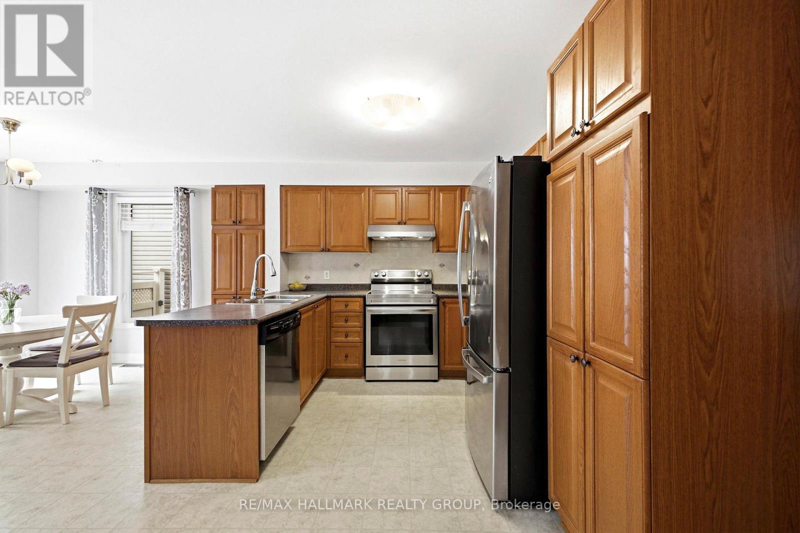 92a Upney Drive, Ottawa, Ontario  K2J 5H3 - Photo 12 - X12964068