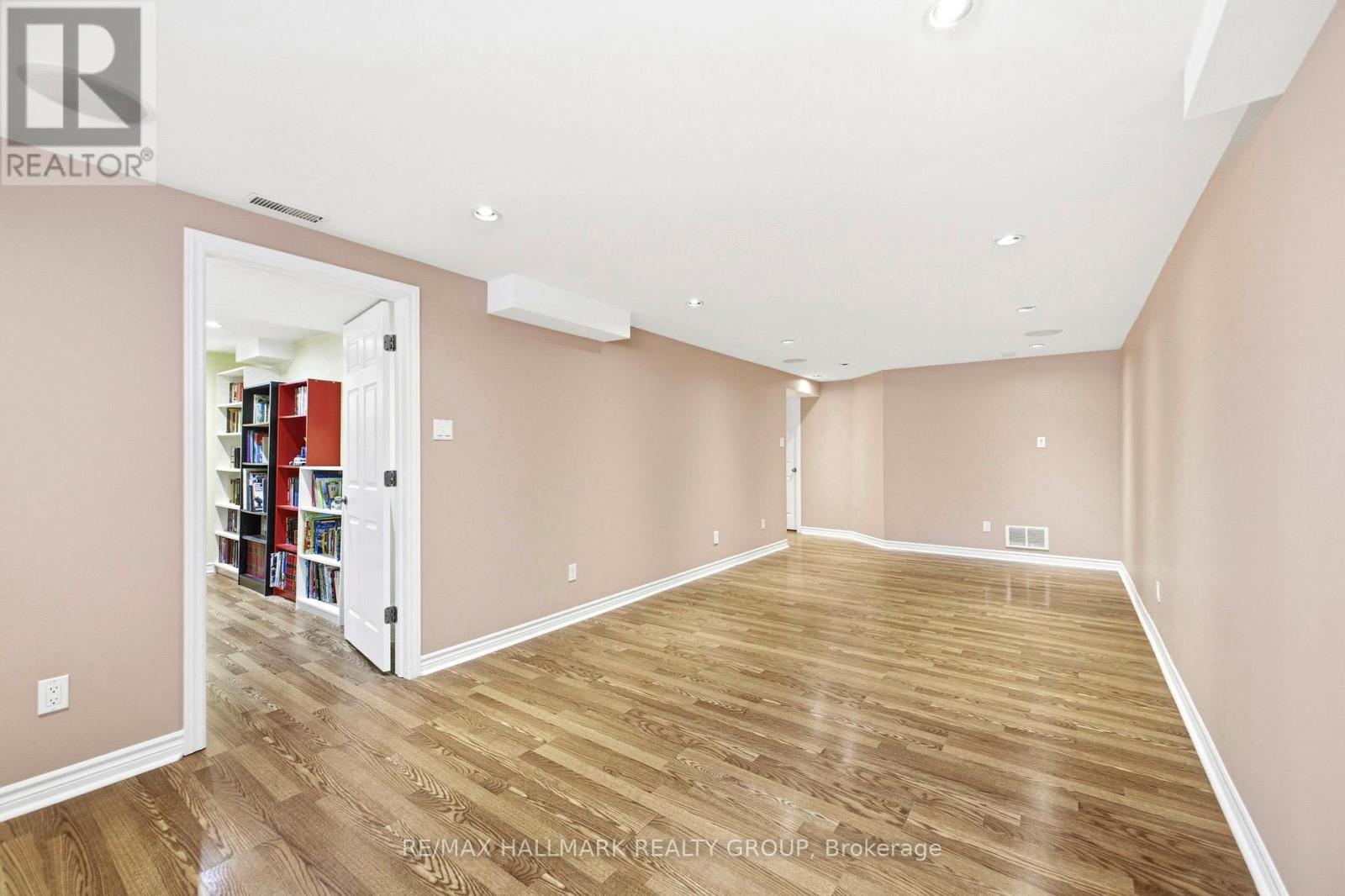 92a Upney Drive, Ottawa, Ontario  K2J 5H3 - Photo 41 - X12964068