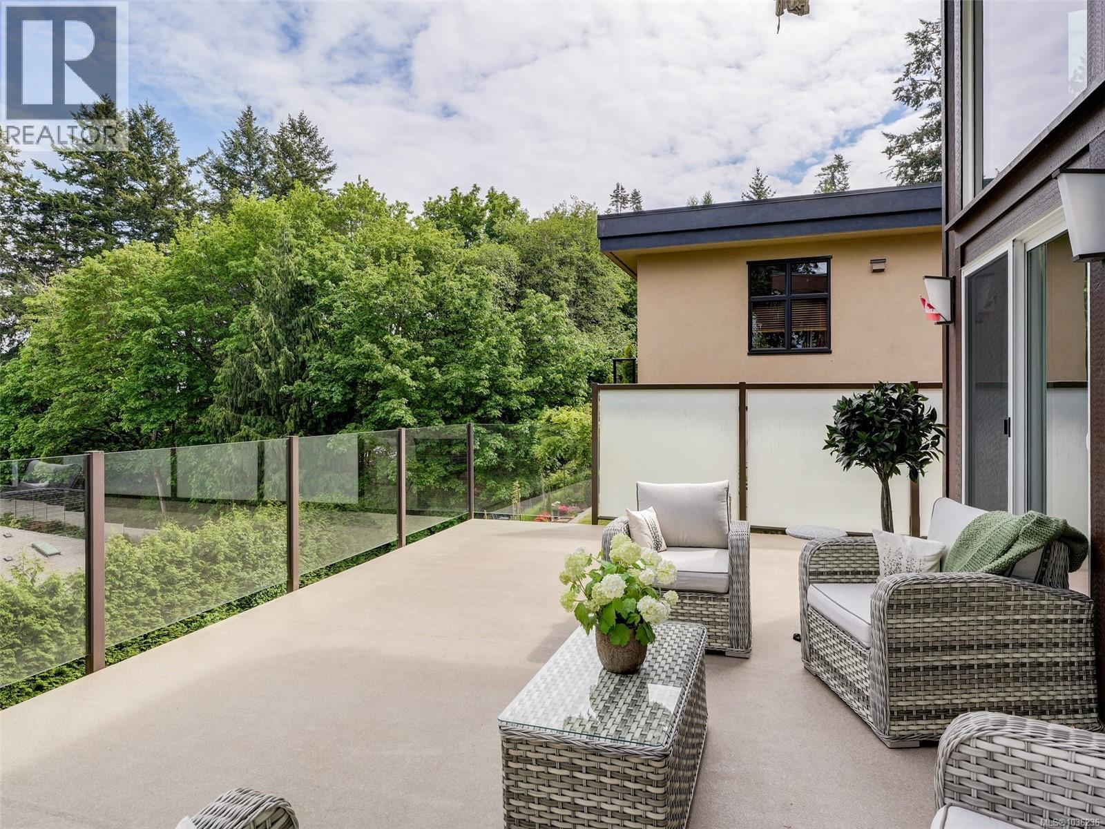 5155 Lochside Dr, Saanich, British Columbia  V8Y 2G4 - Photo 24 - 1036236