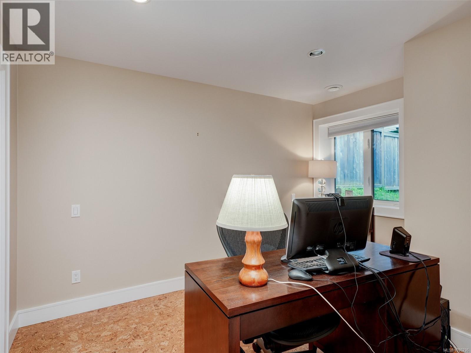 5155 Lochside Dr, Saanich, British Columbia  V8Y 2G4 - Photo 34 - 1036236