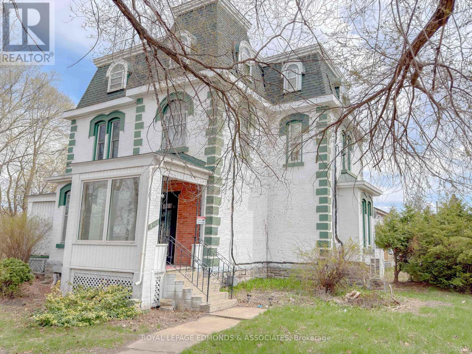 247 Victoria Street, Pembroke, Ontario  K8A 4K5 - Photo 1 - X13111492